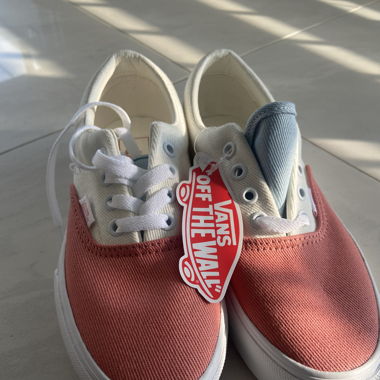 Ungetragene Vans Schuhe