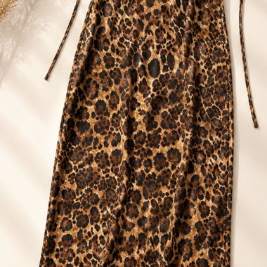Robe longue léopard avec ruban au dos