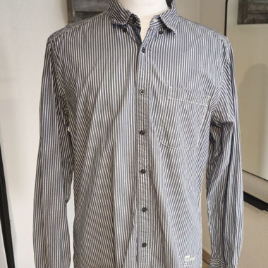 Chemise de garçon rayée