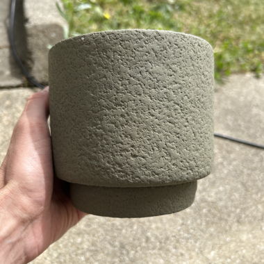 Vaso per piante in cemento