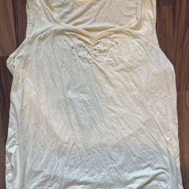 Butteryellow top with glitter