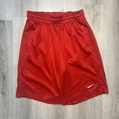 Short Nike Sport Taglia L rosso, ottime condizioni
