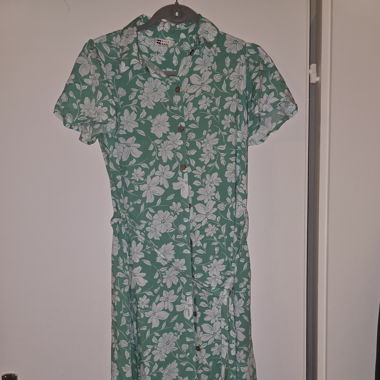 Weiss&Grünes Sommerkleid