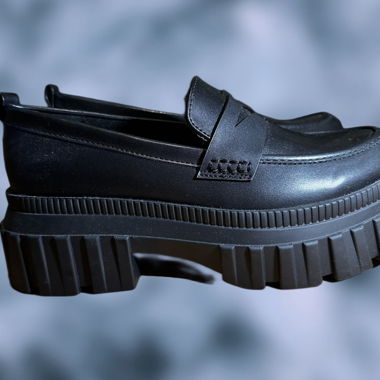 simple black moccasin
