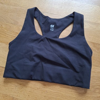 Sports Bra [H&M]