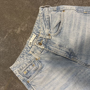 Zara Jeans
