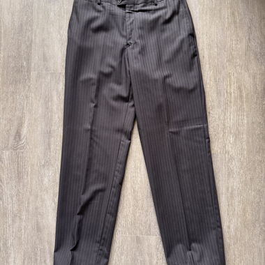 Pantalon à fines rayures / pantalon de costume
