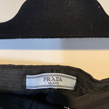 Pantalon en tissu noir Prada