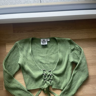 Frecher grüner Cardigan