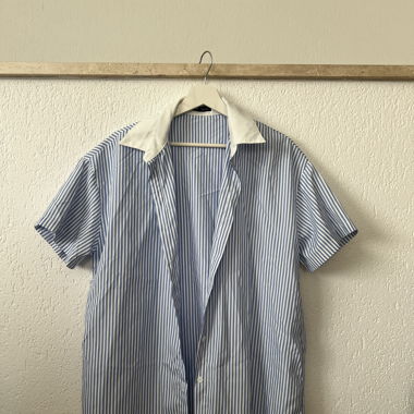 Kurzarm Hemd blau-weiss gestreift