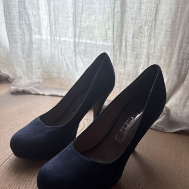 Tamaris blue suede heels size 38 EU