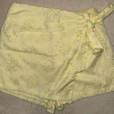 Yellow embroidered summer shorts