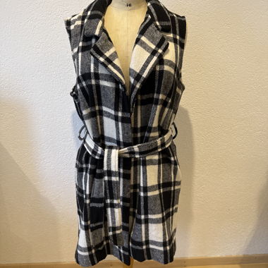 Gilet à carreaux avec ceinture à nouer