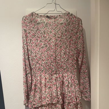 Zara Blumenkleid rosa