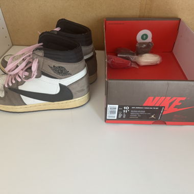 Travis Scott Jordans