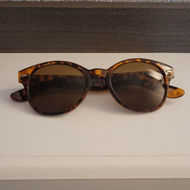 Round Tortoiseshell Sunglasses