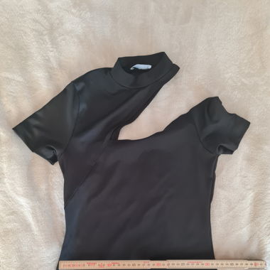 Shirt mit Cutout