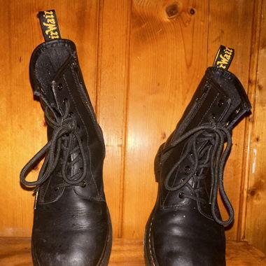 De. Martens black boots 