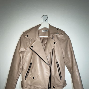 Hellrosa Lederjacke