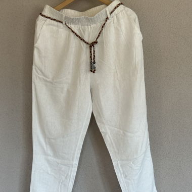 Pantaloni bianchi larghi