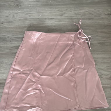 Jupe en satin rose