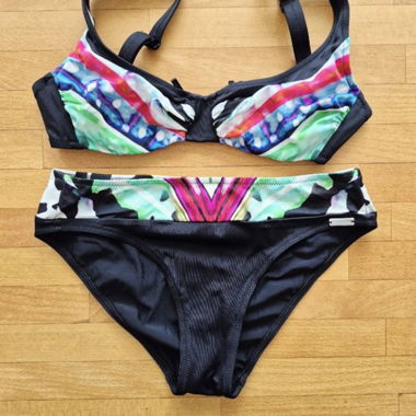 Bikini à motifs, taille 38, état parfait !