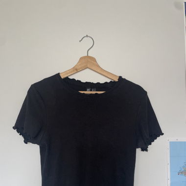 Schwarzes Shirt