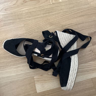 Escarpins à plateforme noirs Zara