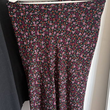 Pantaloni a gamba larga floreali