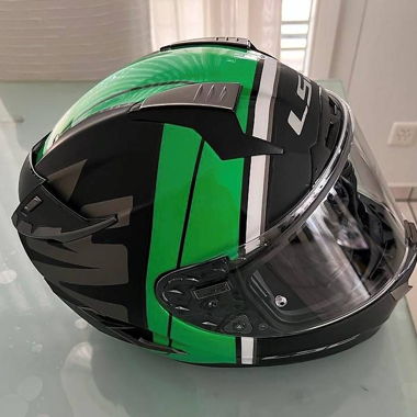 Motorradzubehör (in sehr gutem Zustand)