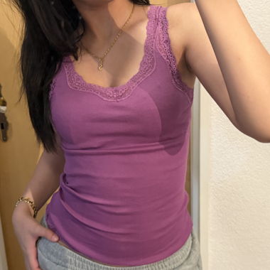Lila Spitzen-Tanktop