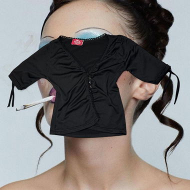 Schwarzes Y2K-Button-Up-Loop-T-Shirt