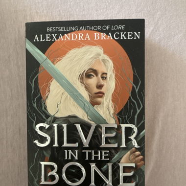 Libro "Silver in the Bone"