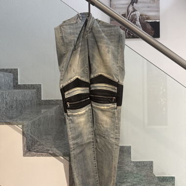 Jeans biker lavaggio chiaro con zip