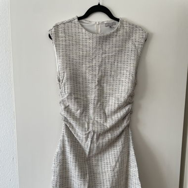 Robe courte