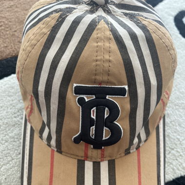 Burberry hat 