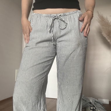 Gestreifte Stoffhose