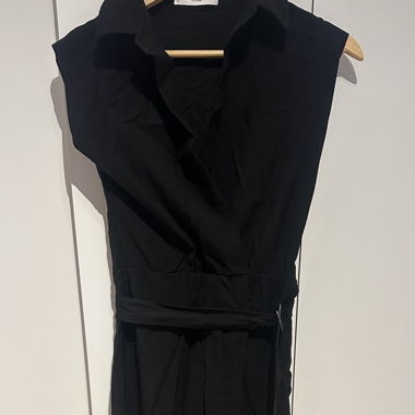 Robe noire MNG