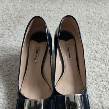 Miu Miu Pumps im Vintage Stil