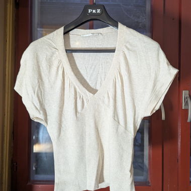 Part Two Top a Maglia con Scollo a V e Vita a Costine - Crema