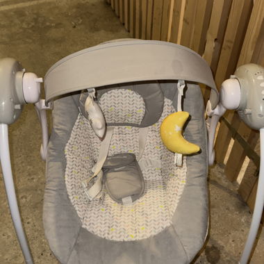 Elektrischer Babywippsitz