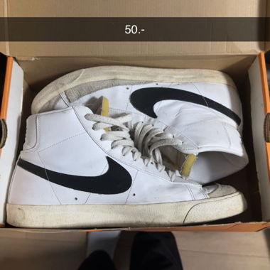 Nike blazzers 77’
