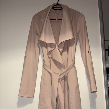 Veste légère avec noeud 