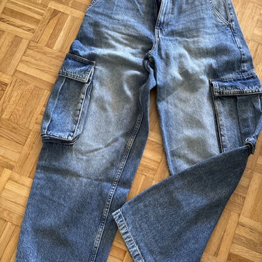 Jean cargo bleu BERSHKA 