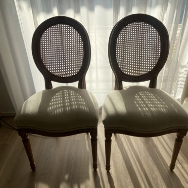 2 Stühle