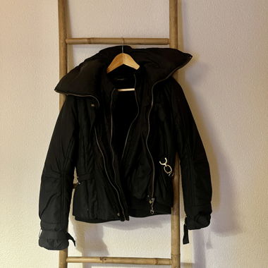 veste d'hiver noire