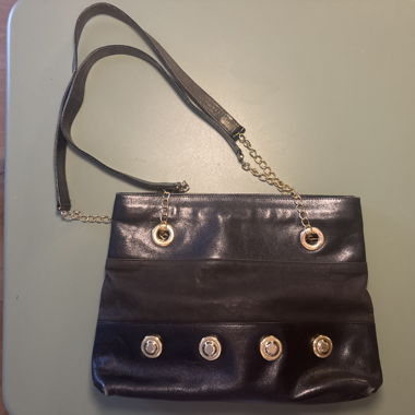 Borsa a tracolla vintage nera con catena - ferramenta dorata