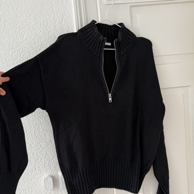Zara Schwarzer Strickzip-Pullover