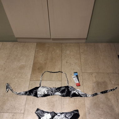 Bikini motif feuilles 