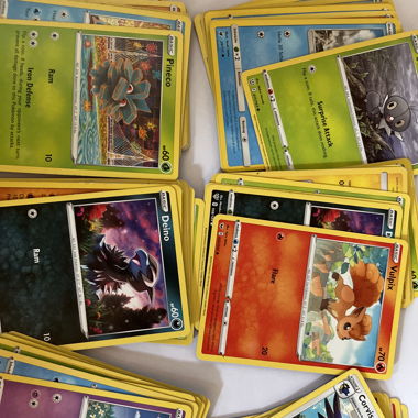 SET DI CARTE POKÉMON